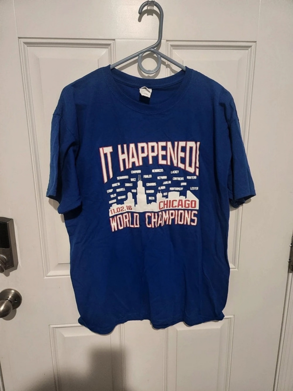 JERZEES Dri-Power Active Chicago Cubs 2016 World Champions Men's L Blue Tee